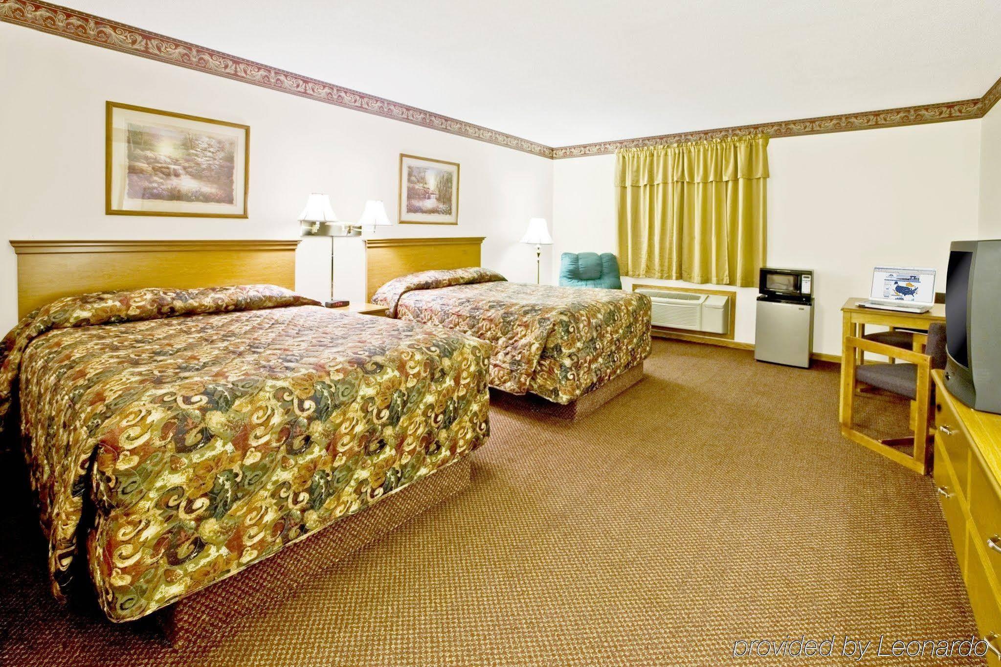 Americas Best Value Inn & Suites Thief River Falls Exterior foto